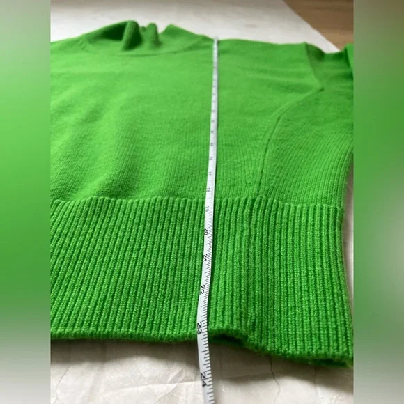 Cos Funnel Mock Neck Green Sweater Women's Size L 100% Wool Quiet Luxury Preppy - Picture 6 of 9